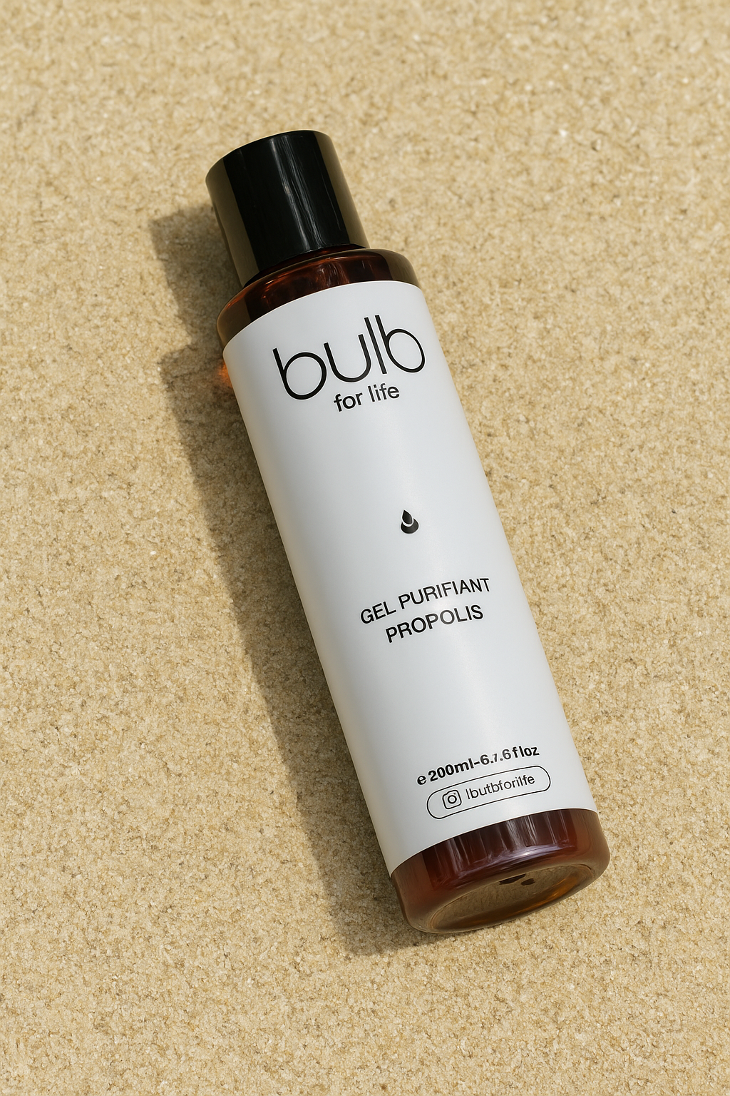 Gel purifiant sur sable beige